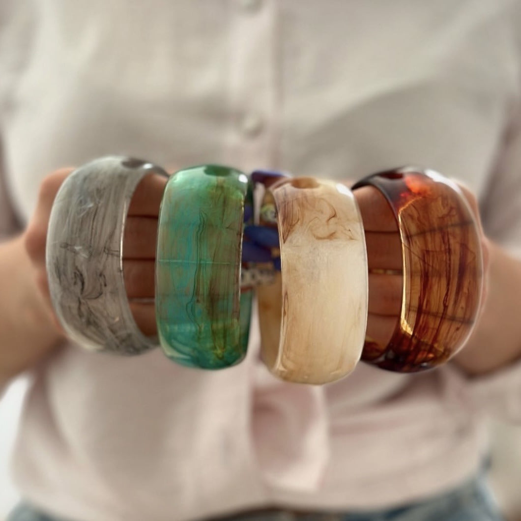 Exaggerated Irregular Translucent Acrylic Fashion Bracelet
